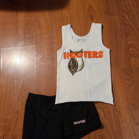 Hooter's xs uniform set - Picture 8 of 11